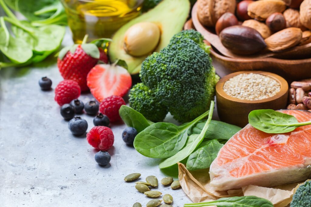 10-ways-to-get-glowing-skin-naturally-Eat a-Healthy-Diet