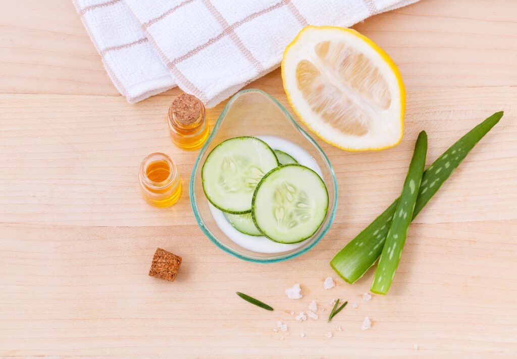 Natural-remedies-8-ways-to-Reduce-Acne-Scarring